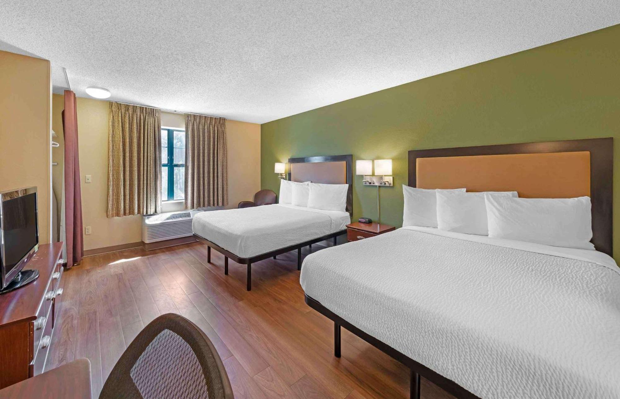Extended Stay America Select Suites - Greensboro - Wendover Ave - Big Tree Way Exterior foto