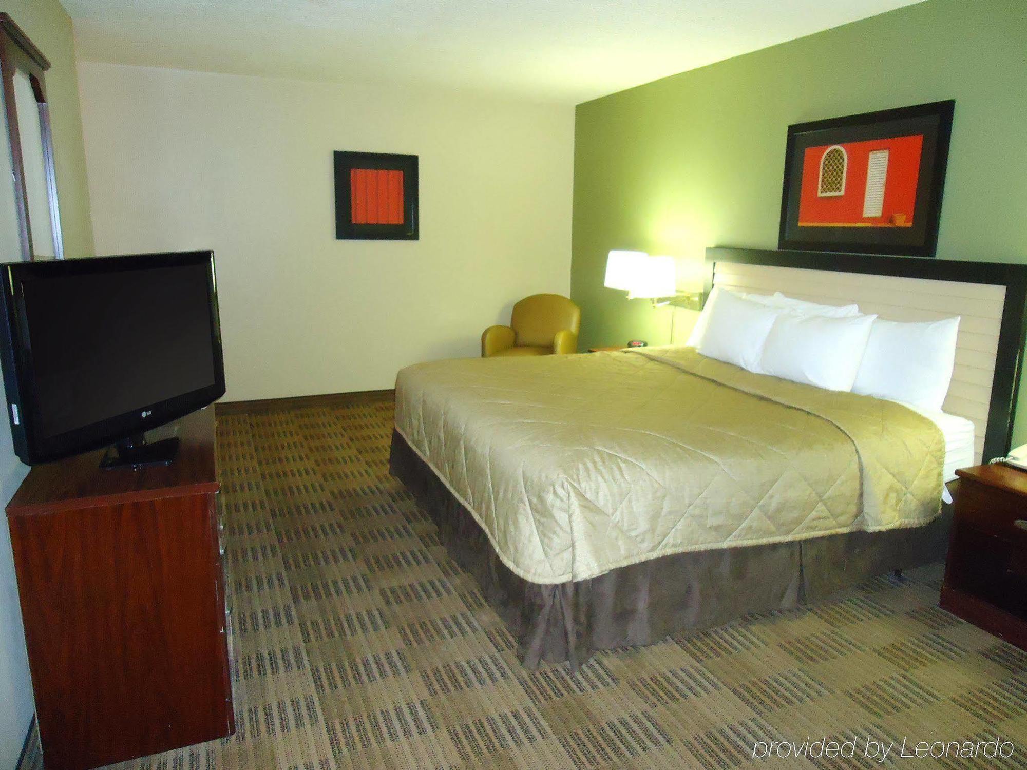Extended Stay America Select Suites - Greensboro - Wendover Ave - Big Tree Way Exterior foto