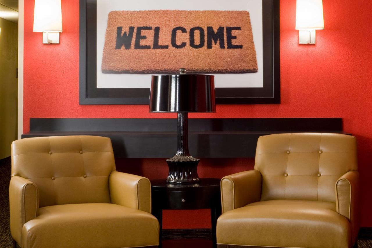 Extended Stay America Select Suites - Greensboro - Wendover Ave - Big Tree Way Exterior foto