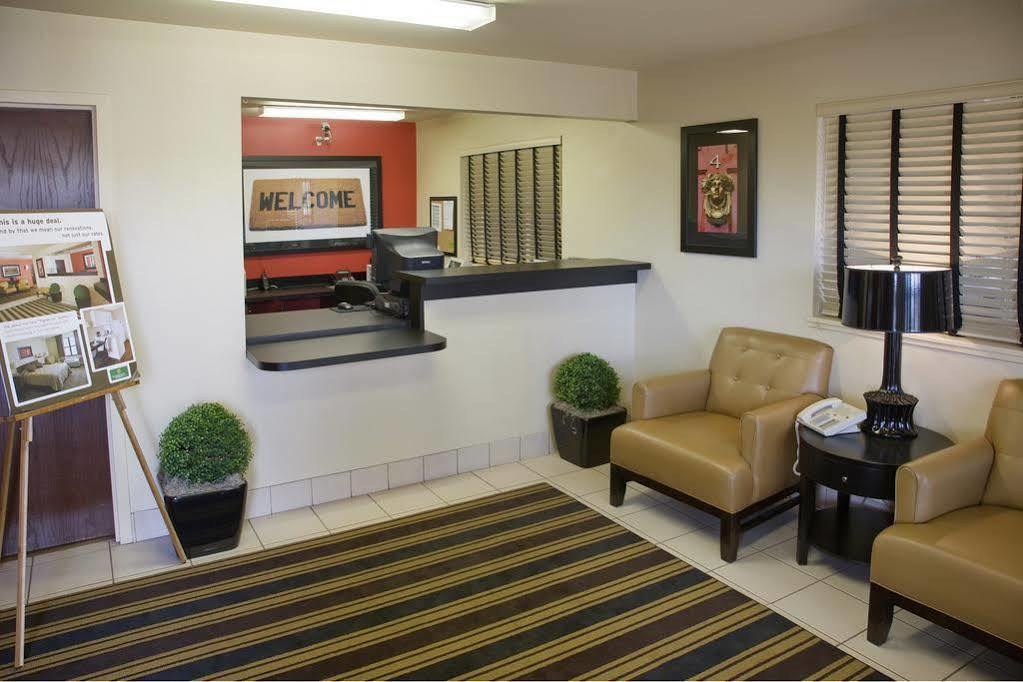 Extended Stay America Select Suites - Greensboro - Wendover Ave - Big Tree Way Exterior foto